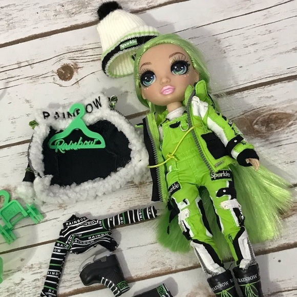 Rainbow High Winter Break Jade Hunter Green Fashion Doll - Picture 1 of 11
